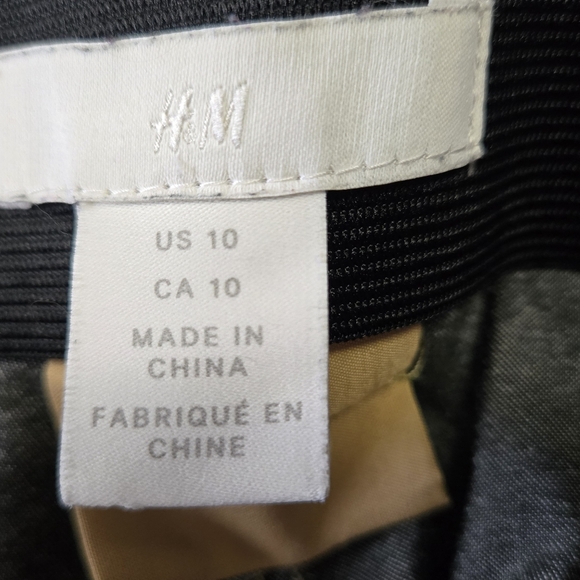 H&M Snake Print Capris - Picture 3 of 5